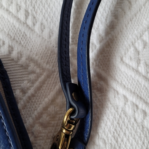 FOSSIL Blue Leather Wristlet Wallet - Picture 8 of 10